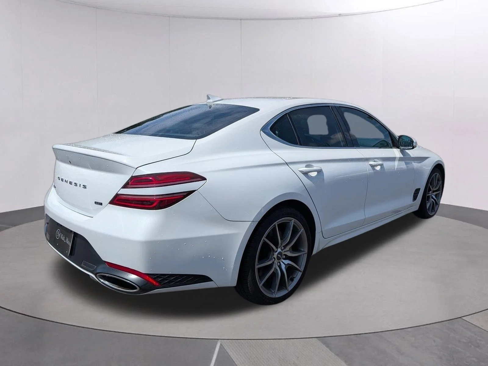 Used 2022 Uyuni White Genesis 3.3T image 5