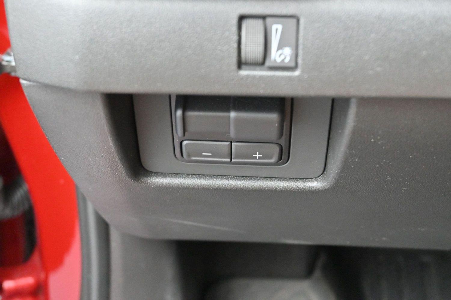 Used 2025 Volcanic Red Tintcoat GMC Denali image 28