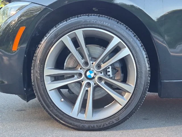 Used 2018 Black BMW 330i image 19