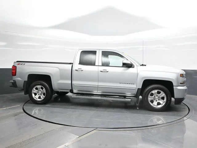 2018 Chevrolet Silverado 1500 LT Z71 - Photo 8