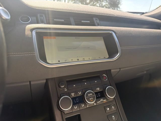 Used 2019 Silver Land Rover SE image 8