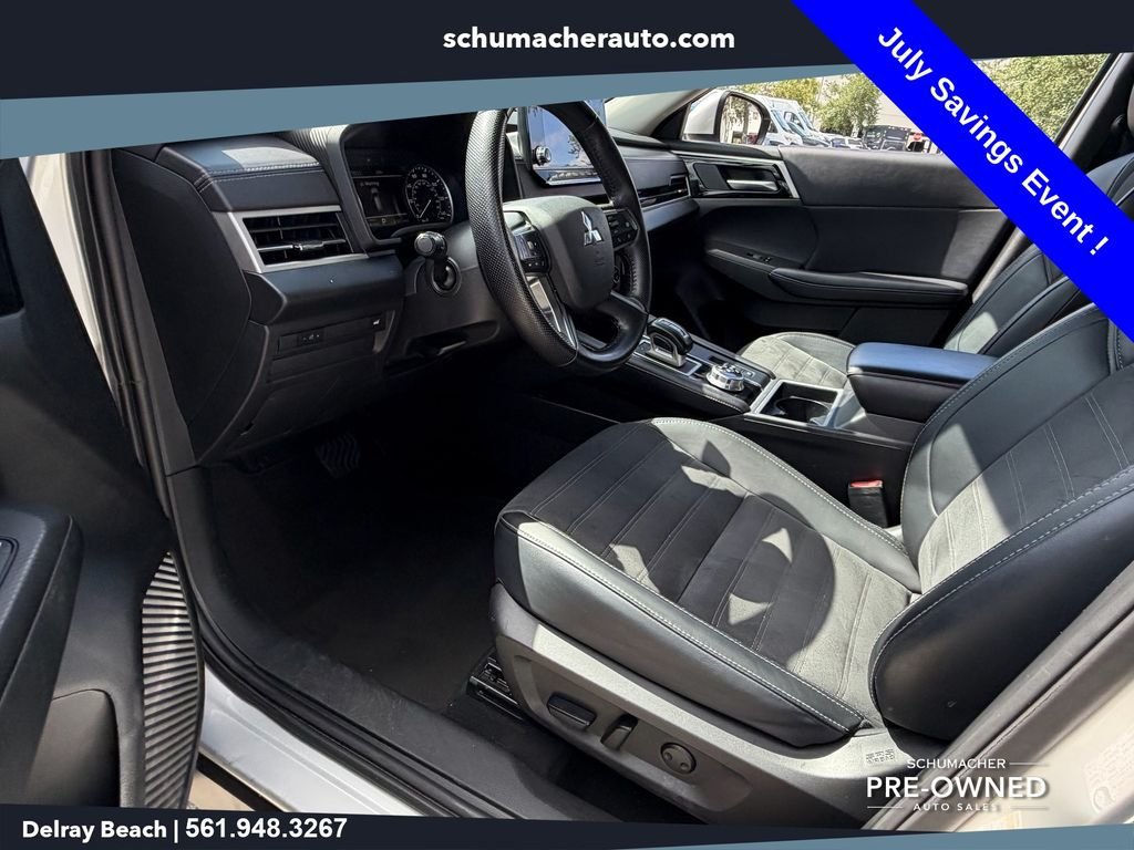 Used 2024  Mitsubishi  image 11