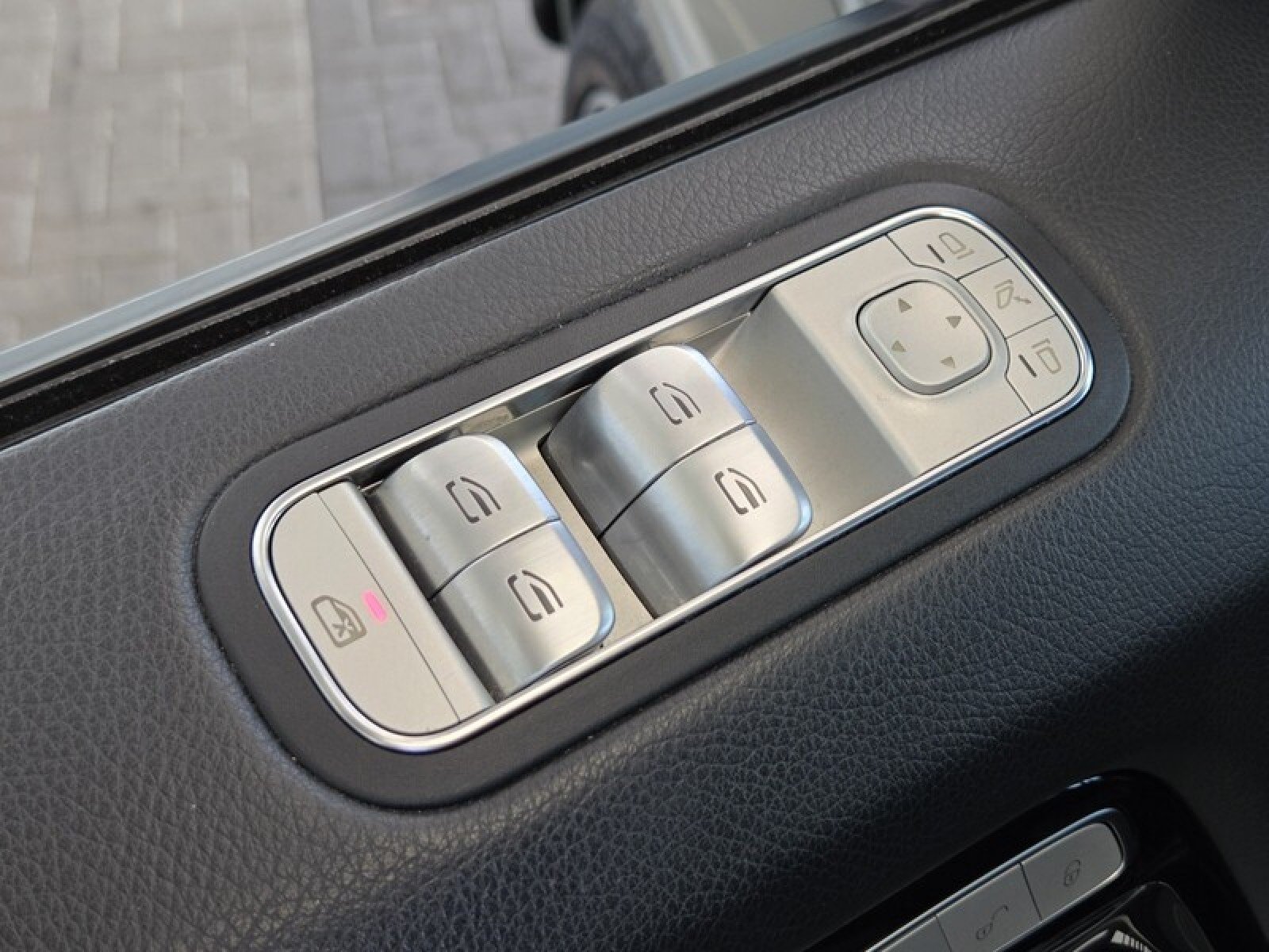 Certified Used 2022 G MANUFAKTUR Arabian Grey Mercedes-Benz AMG® G 63 image 24