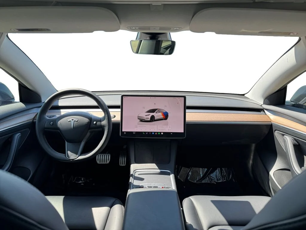 Used 2022  Tesla Performance image 12