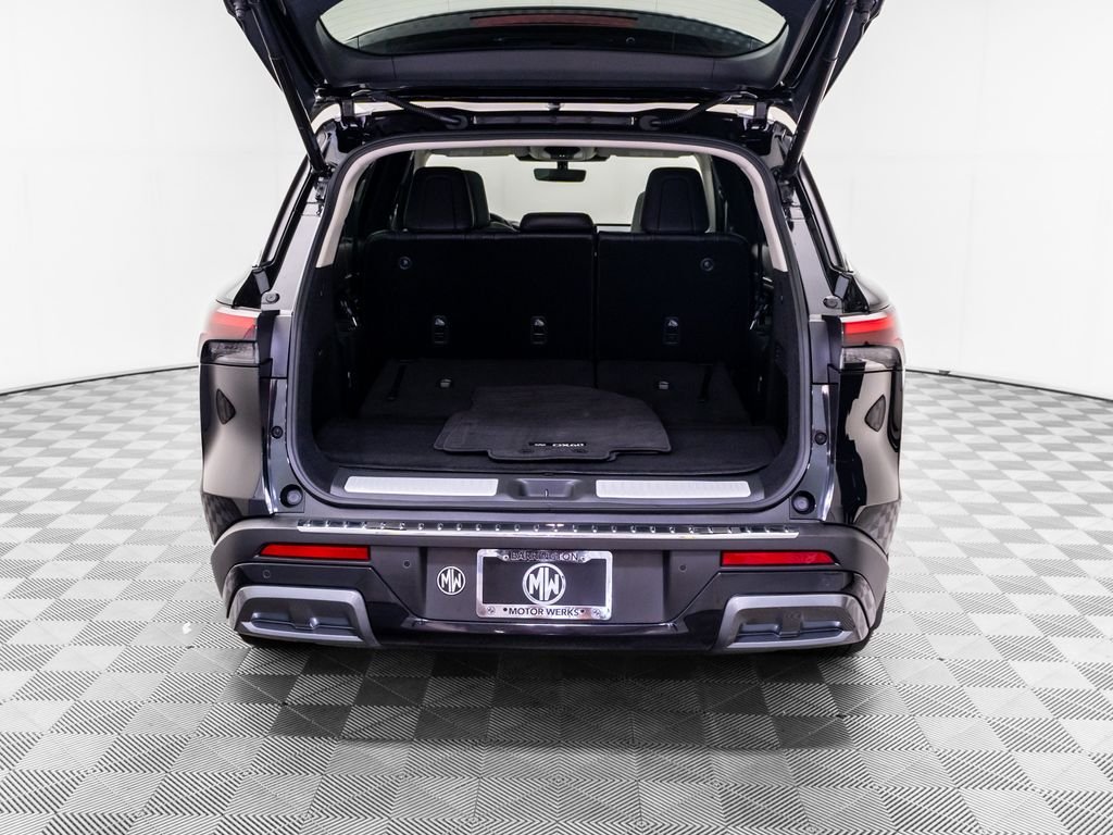Used 2023 Mineral INFINITI Sensory image 35