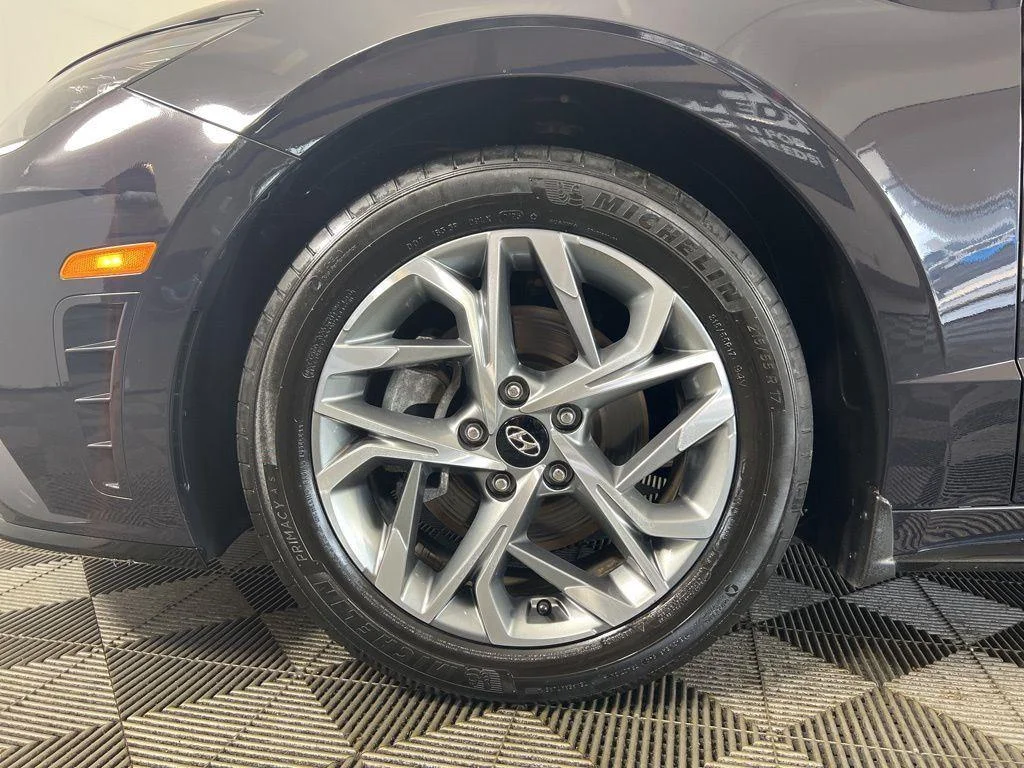 Used 2023 Carbon Blue Hyundai SEL image 32