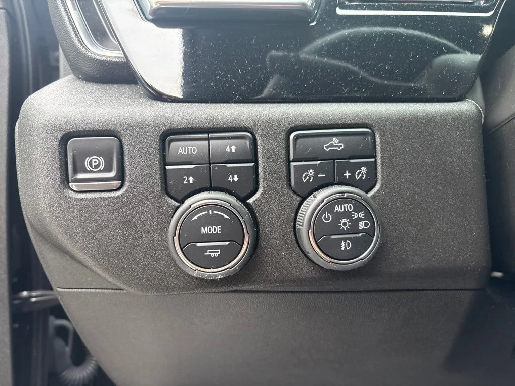 Used 2025 Black Chevrolet RST image 23