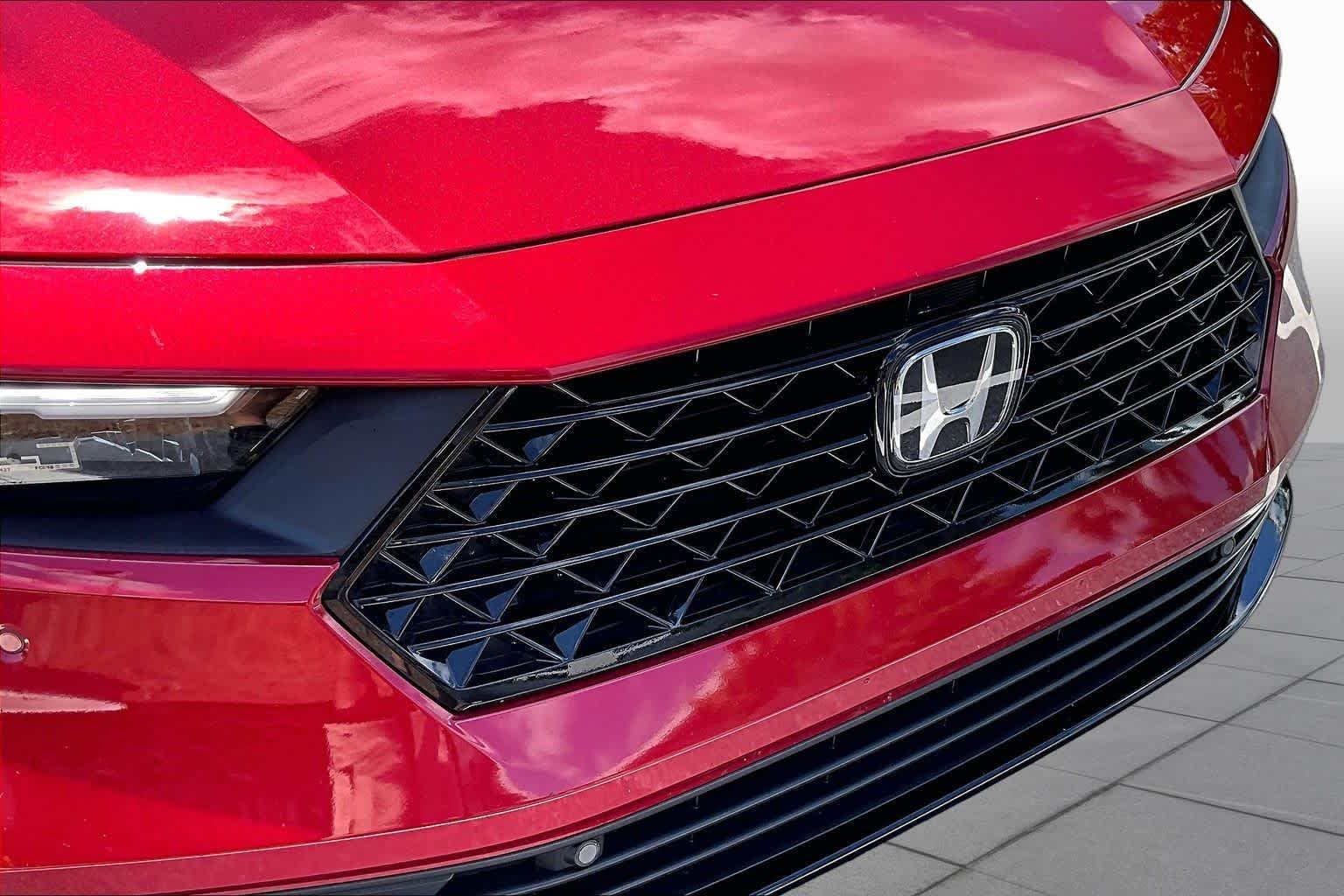Used 2024 Radiant Red Metallic Honda Touring image 30