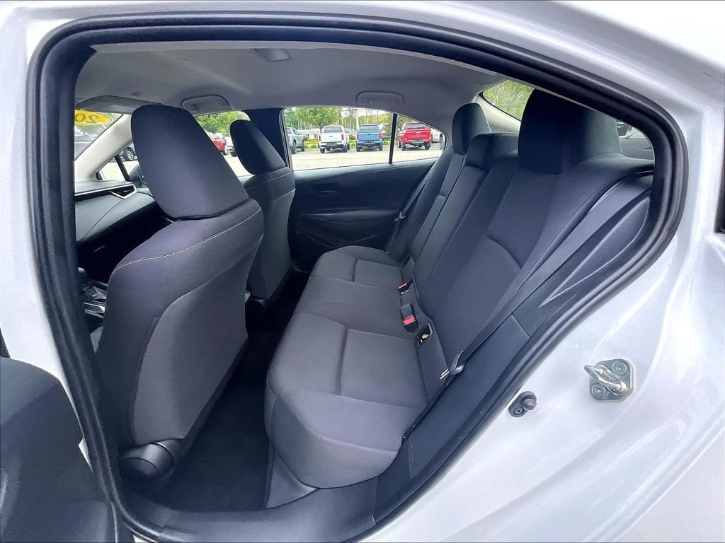 Used 2023 White Toyota LE image 15