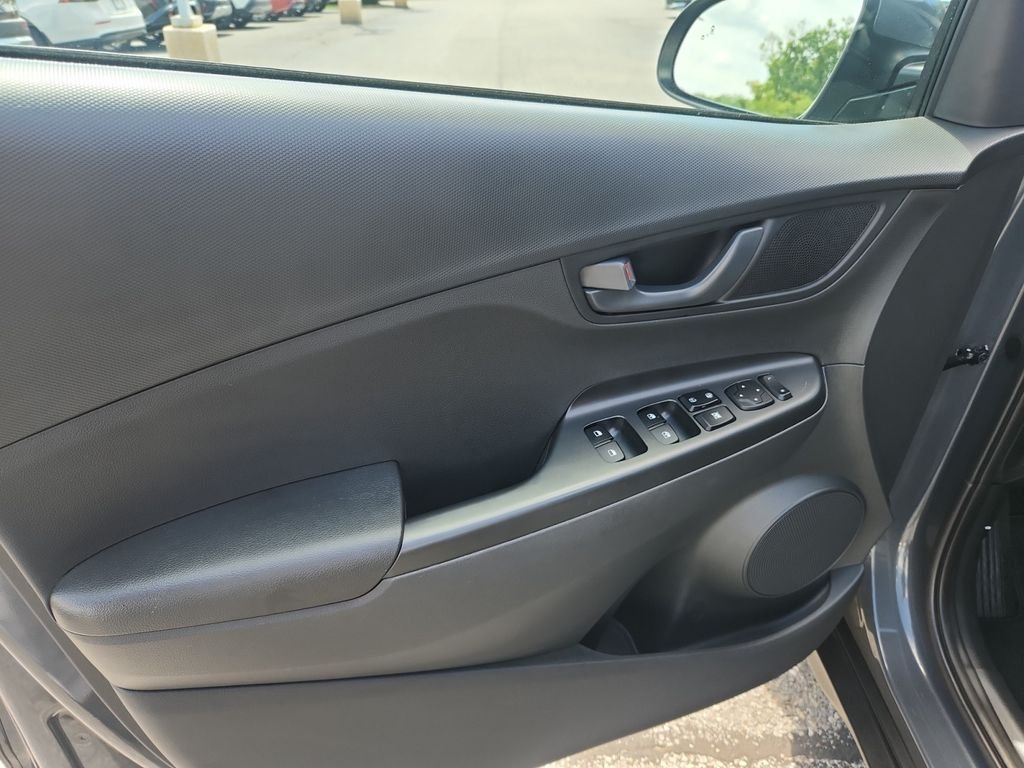 Used 2023 Gray Hyundai SEL image 11