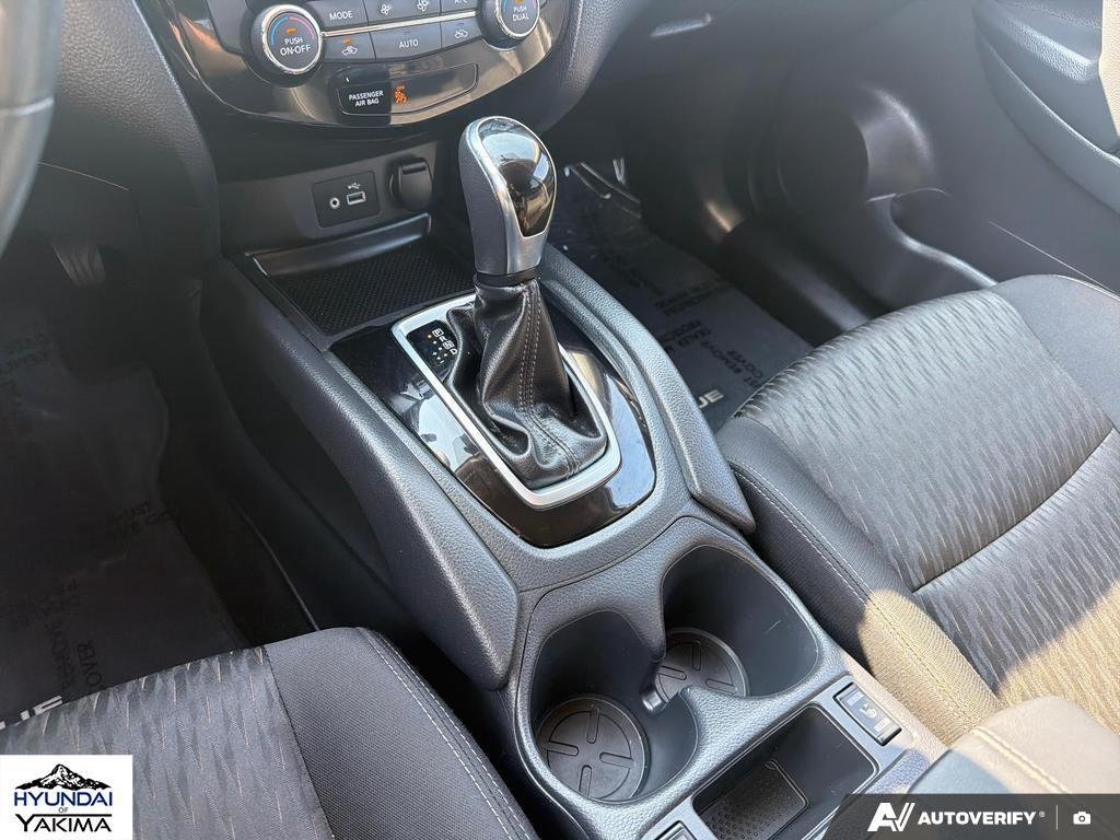 Used 2018 Glacier White Nissan SV image 18