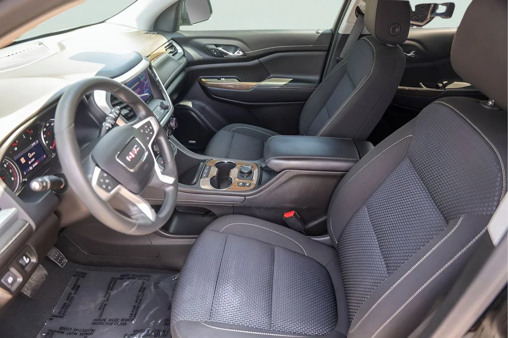 Used 2023 Black GMC SLE image 12