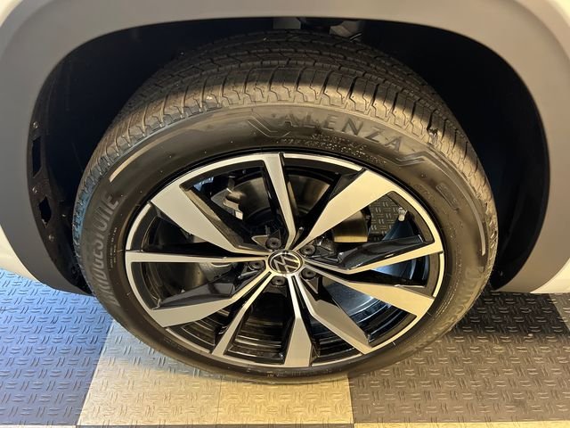New 2026 White Volkswagen 2.0T SEL Premium R-Line image 6