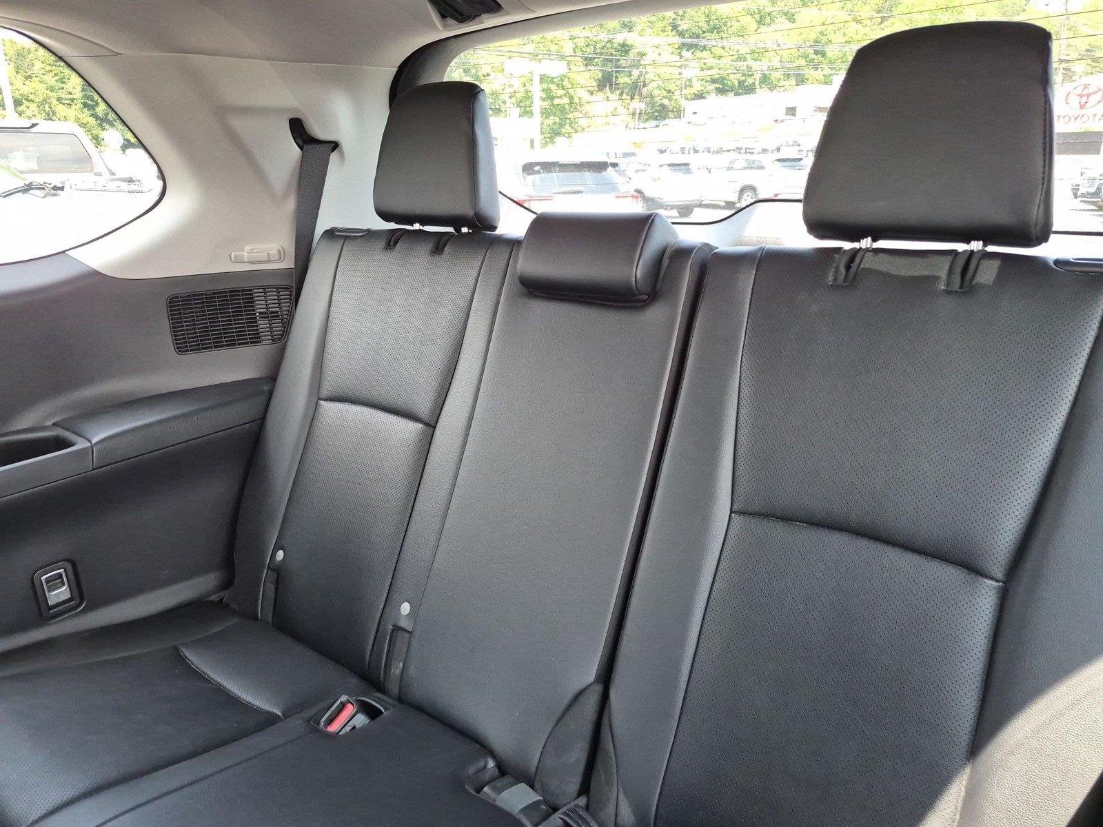 Used 2026 Storm Cloud Toyota Hybrid XLE image 34