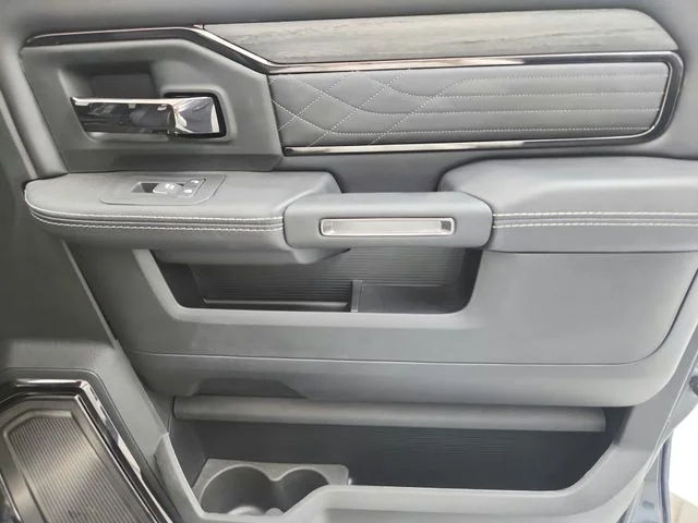 2025 RAM 2500 Limited - Photo 33
