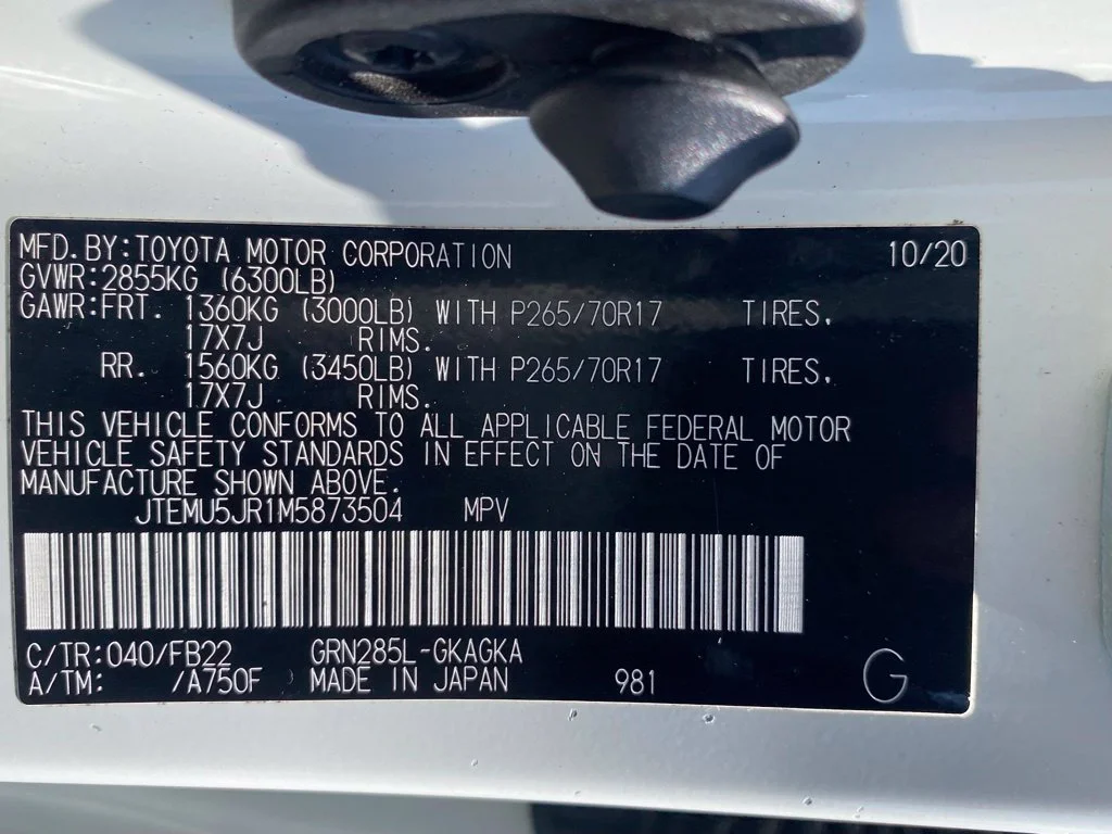 Used 2021 White Toyota SR5 image 19