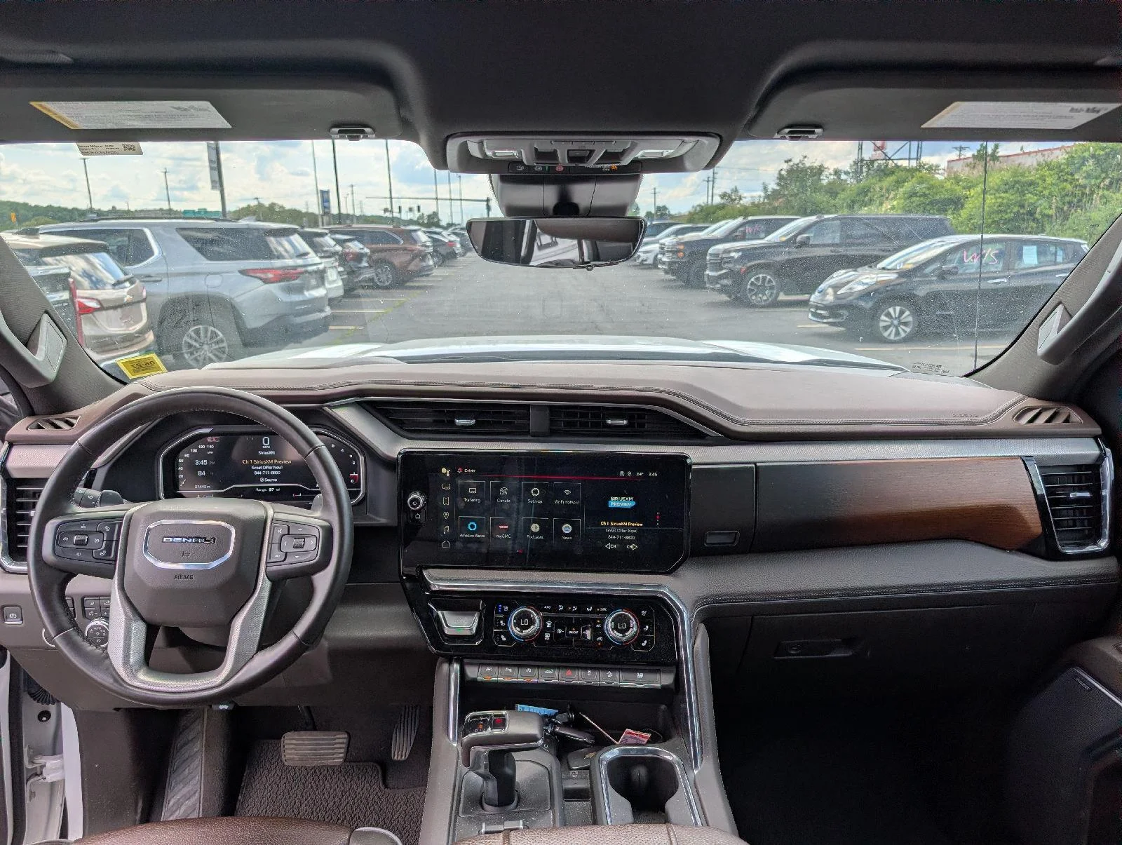 Used 2024 White Frost Tricoat GMC Denali image 22