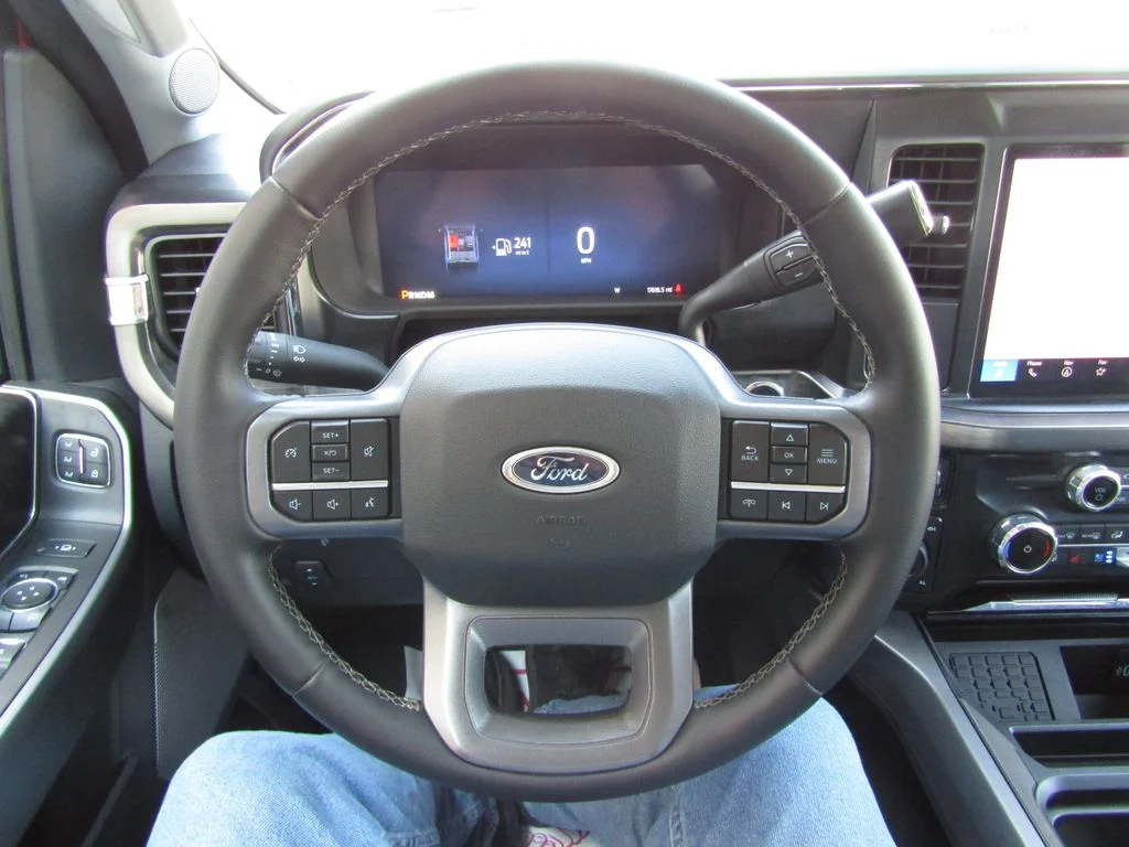 Used 2026 Red Ford Lariat image 27