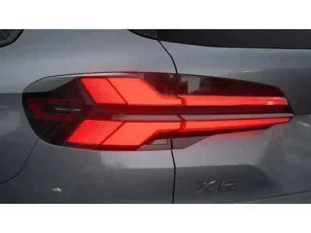 Used 2026 Brooklyn Grey Metallic BMW sDrive40i image 8