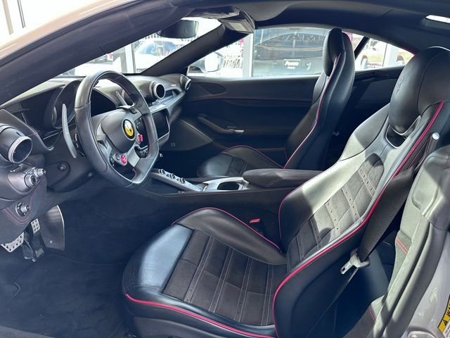 Used 2022 Silver Ferrari Base image 8