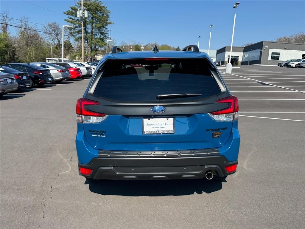 Used 2025 Geyser Blue Subaru Wilderness image 5