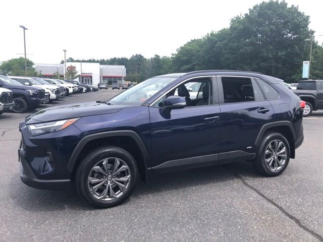 Used 2022 Blue Toyota XLE Premium image 7