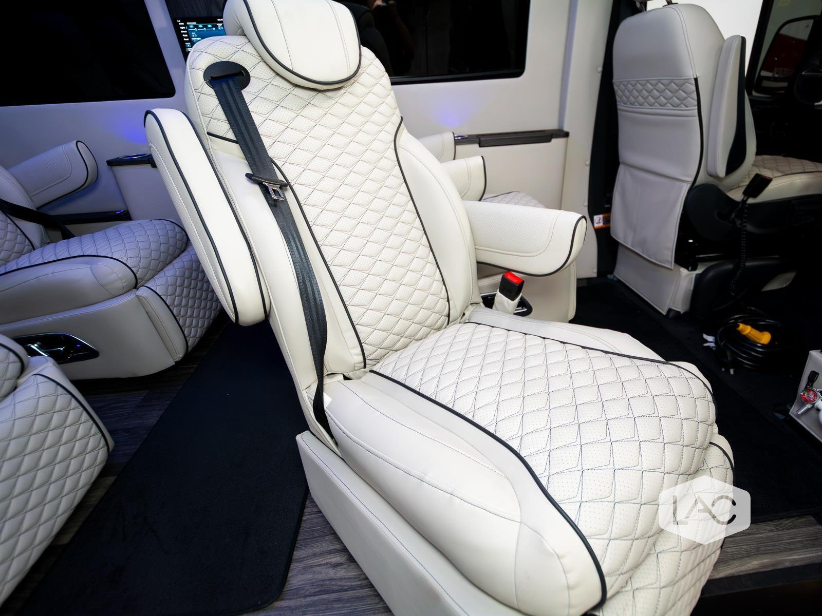 New 2026 Hightech Silver OGV LUXURY COACH AWD ADV PKG 2.1 w/ Comfort Seats image 7