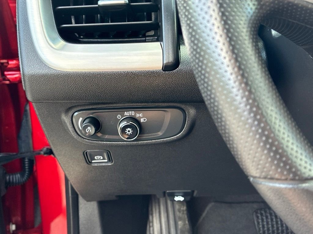 Used 2022 Red GMC SLE image 29