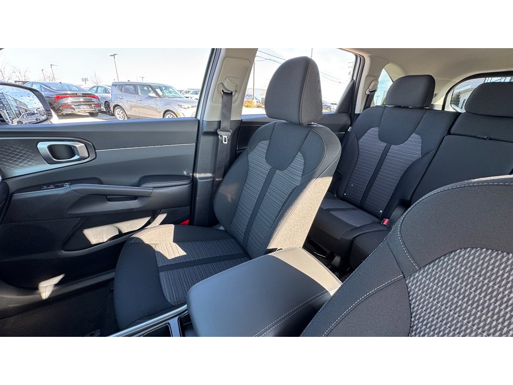 New 2026 Glacial White Pearl Kia LX image 10
