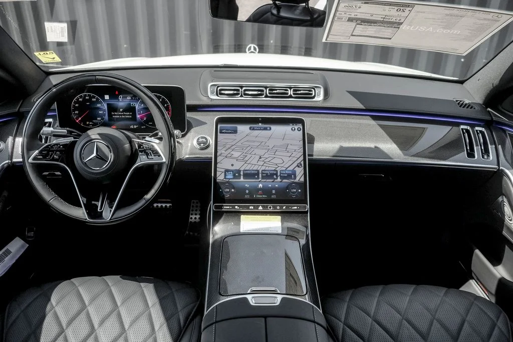 New 2026 MANUFAKTUR Moonlight White Metallic Mercedes-Benz S 580 image 21