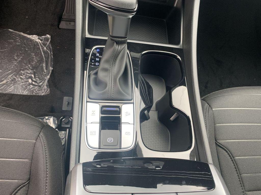 2026 Hyundai Santa Cruz SE - Photo 12