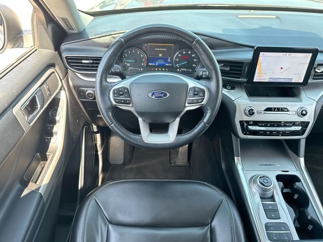 Used 2021 Silver Ford XLT image 14