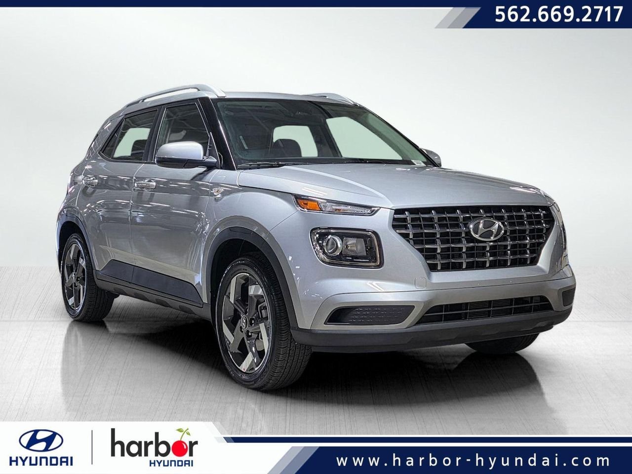 New 2026 Shimmering Silver Hyundai SEL image 1