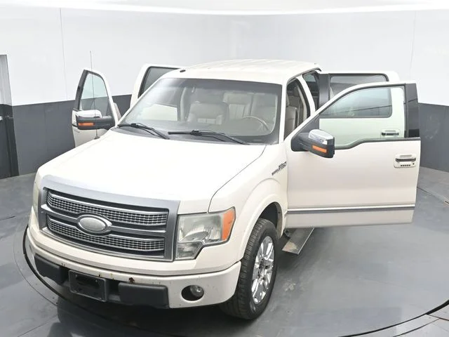 Used 2009 Oxford White Clearcoat Ford Platinum image 49