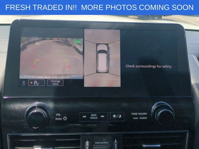 Used 2023 White INFINITI LUXE image 26