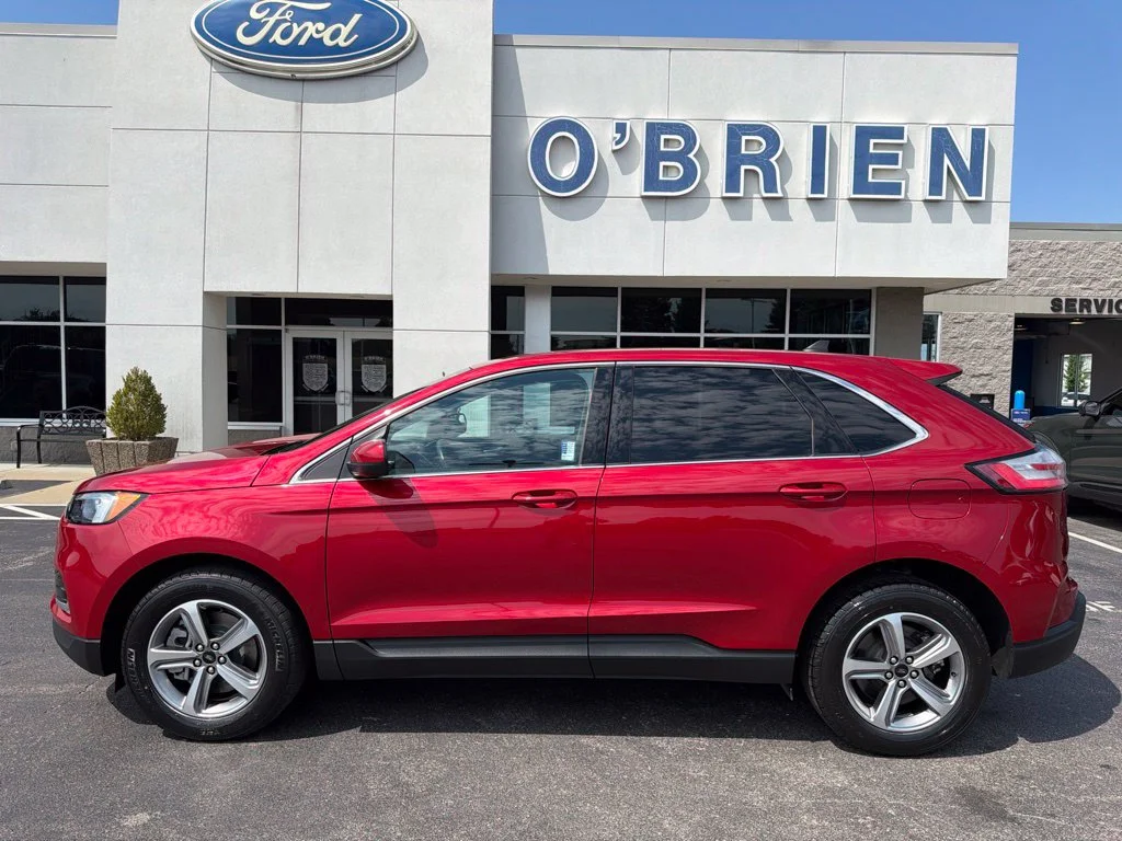 Used 2023 Rapid Red Metallic Tinted Clearcoat Ford SEL image 2