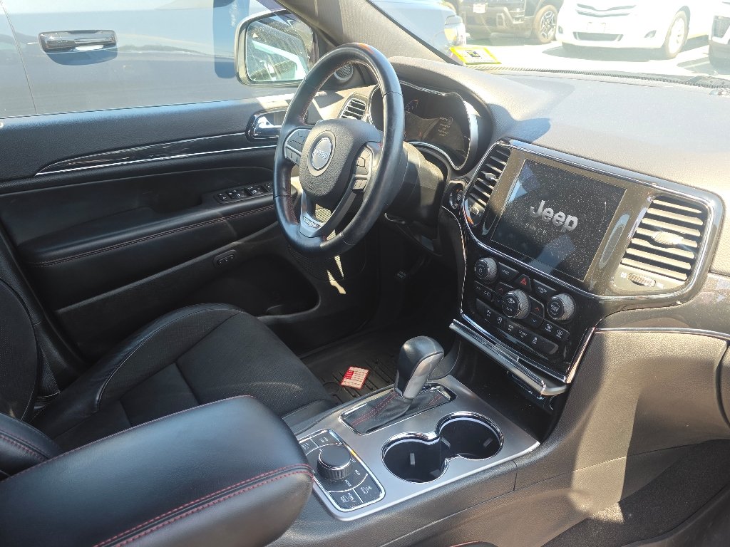 Used 2021 Billet Silver Metallic Clear Coat Jeep Trailhawk image 4