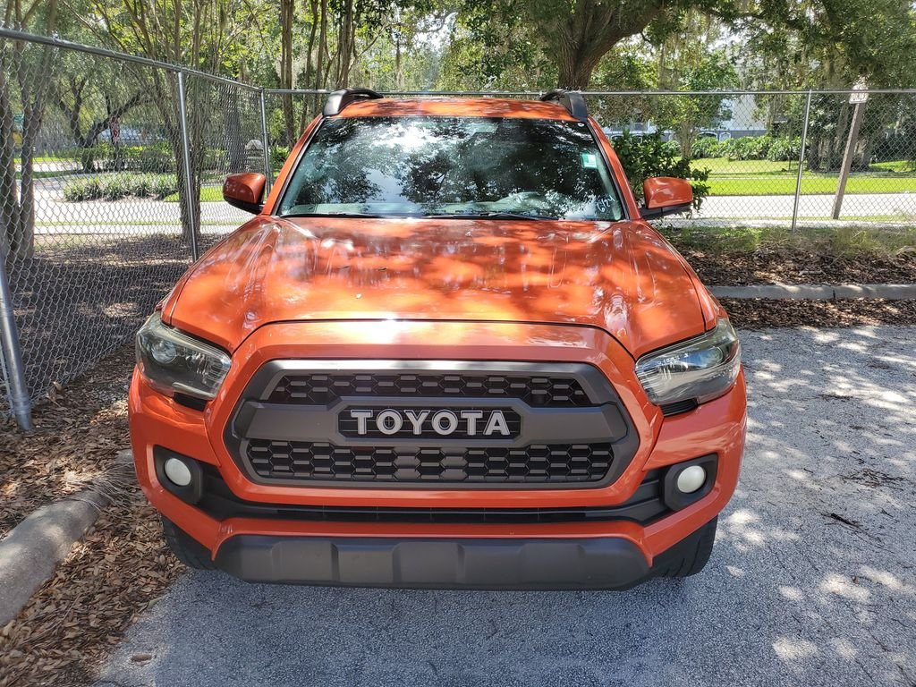 Used 2017 Red Toyota SR5 image 2