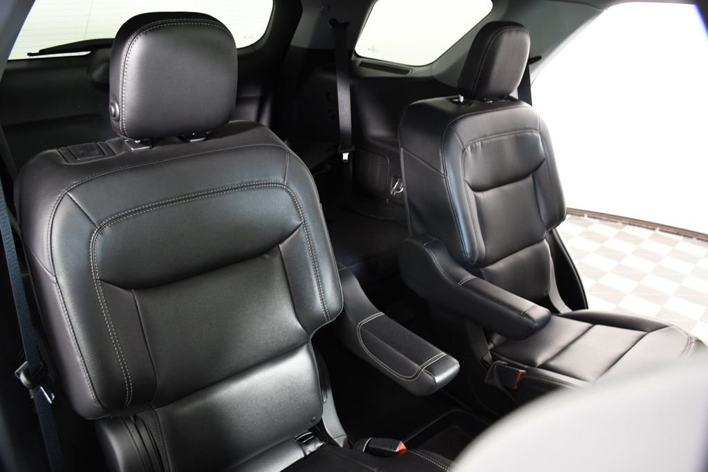 Used 2020 Agate Black Metallic Ford XLT image 23