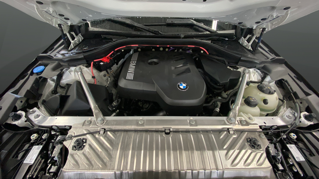 Used 2025 Alpine White BMW 30 xDrive image 26