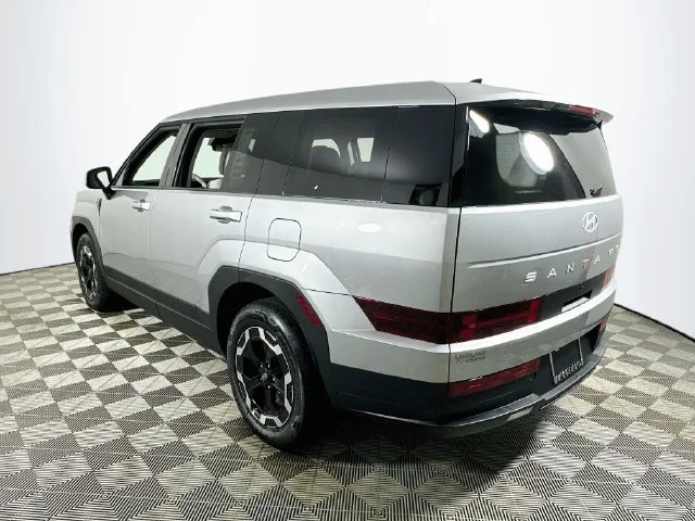 New 2027 Silver Hyundai SE image 5