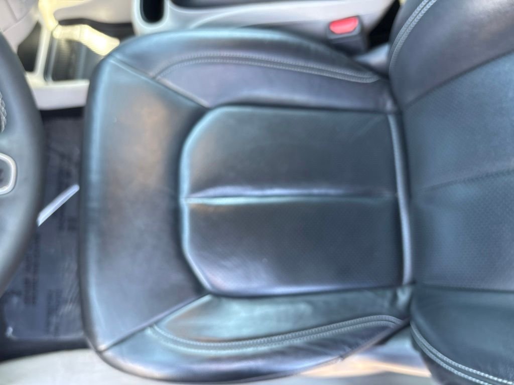 Used 2022 White Chrysler Touring L image 15
