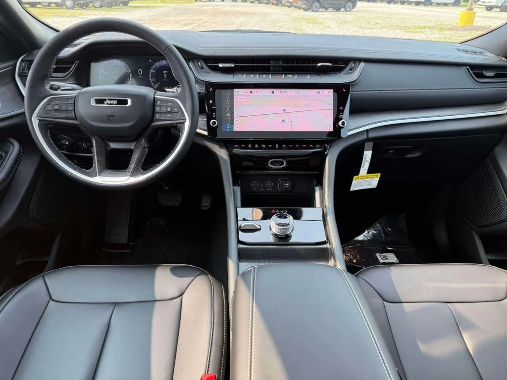 New 2026 Silver Jeep Limited image 3