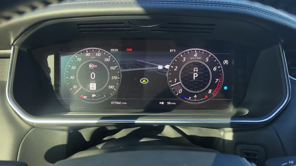 Used 2019 Black Land Rover SVR image 22