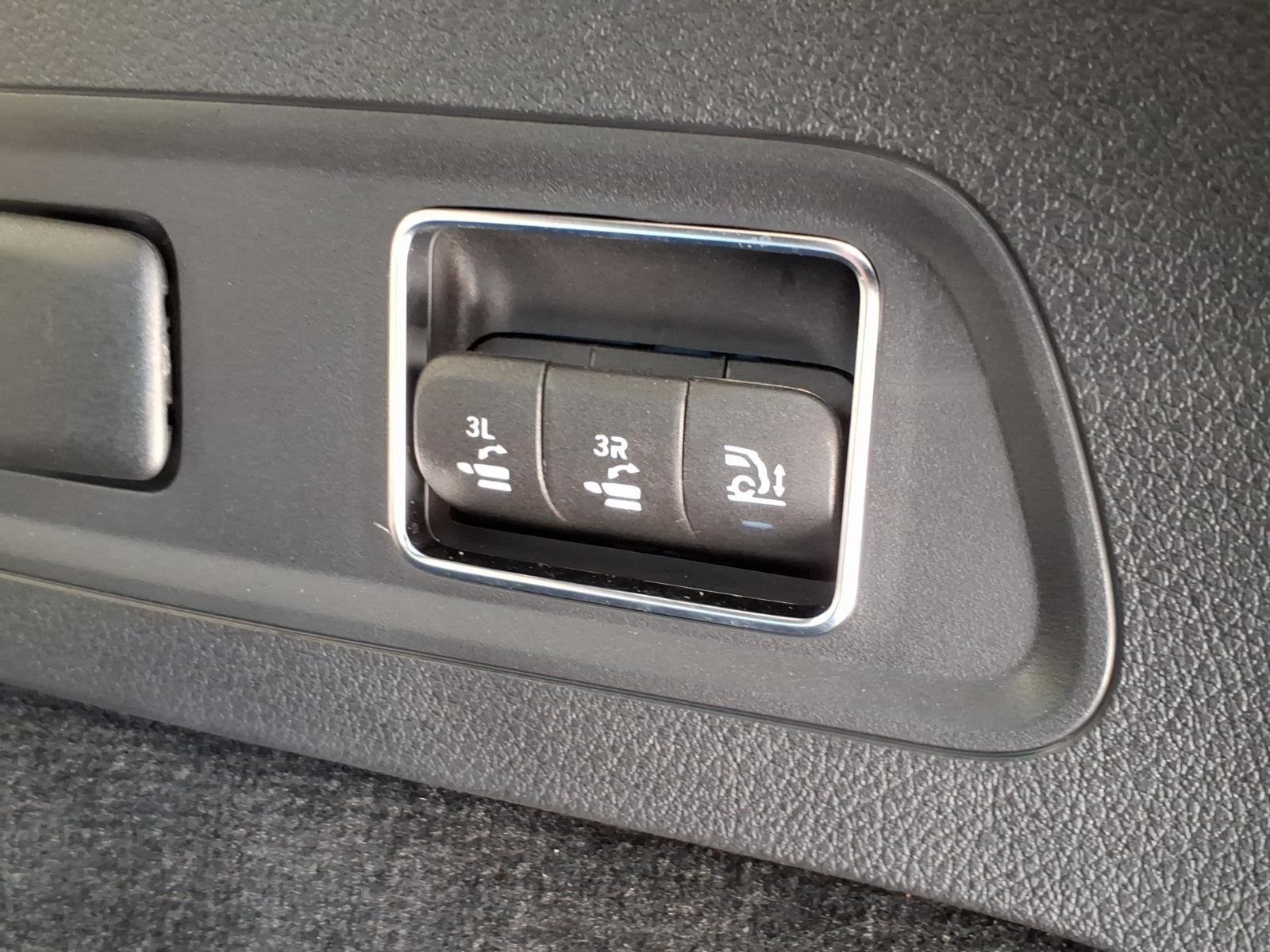 Used 2026 Polar White Mercedes-Benz GLS 450 image 34