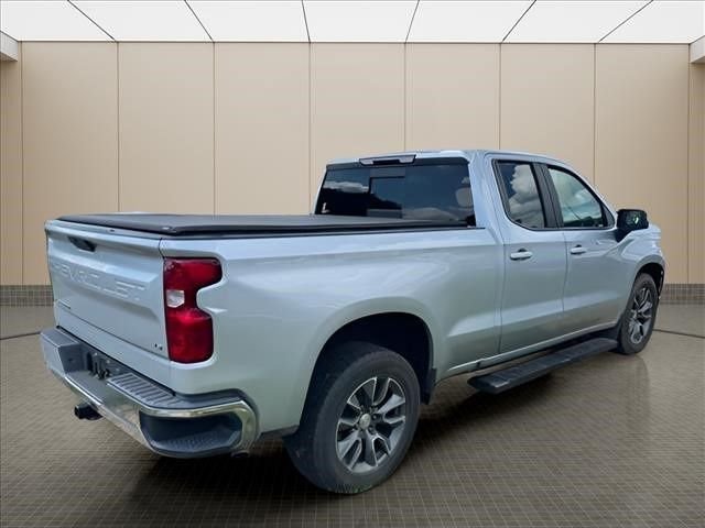 Used 2020 Silver Chevrolet LT image 17