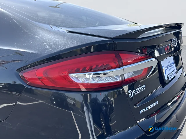 Used 2019 Black Ford SE image 29