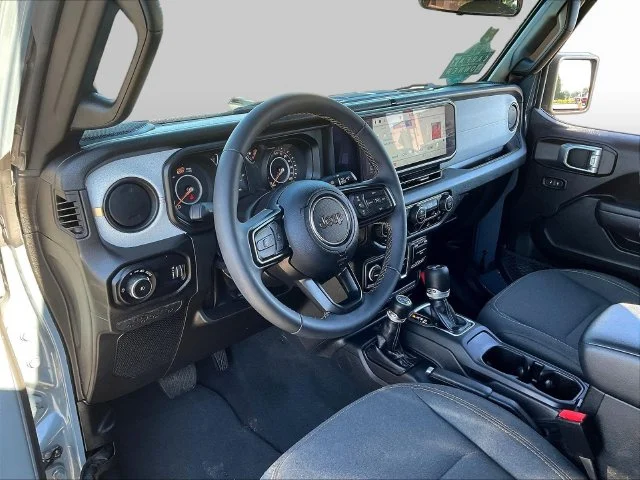 Used 2024 Gray Jeep Sport S image 19