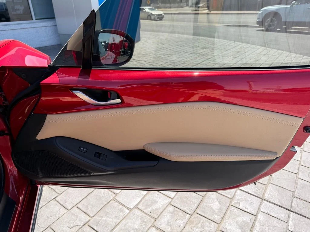 Used 2016 Red Mazda Grand Touring image 17