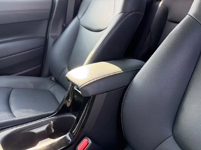 Used 2022 Jet Black Toyota XLE image 26